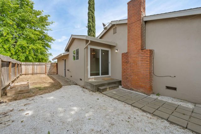 5123 Schuyler Dr, Carmichael, CA 95608