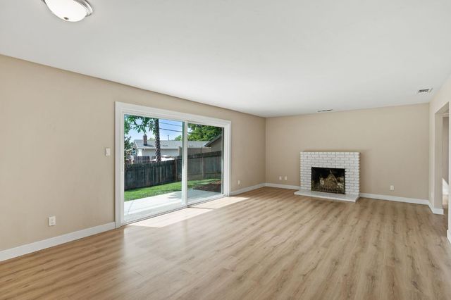5123 Schuyler Dr, Carmichael, CA 95608