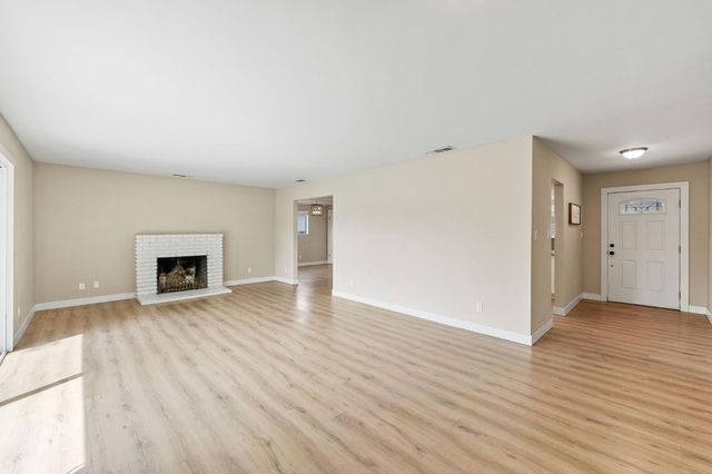 5123 Schuyler Dr, Carmichael, CA 95608