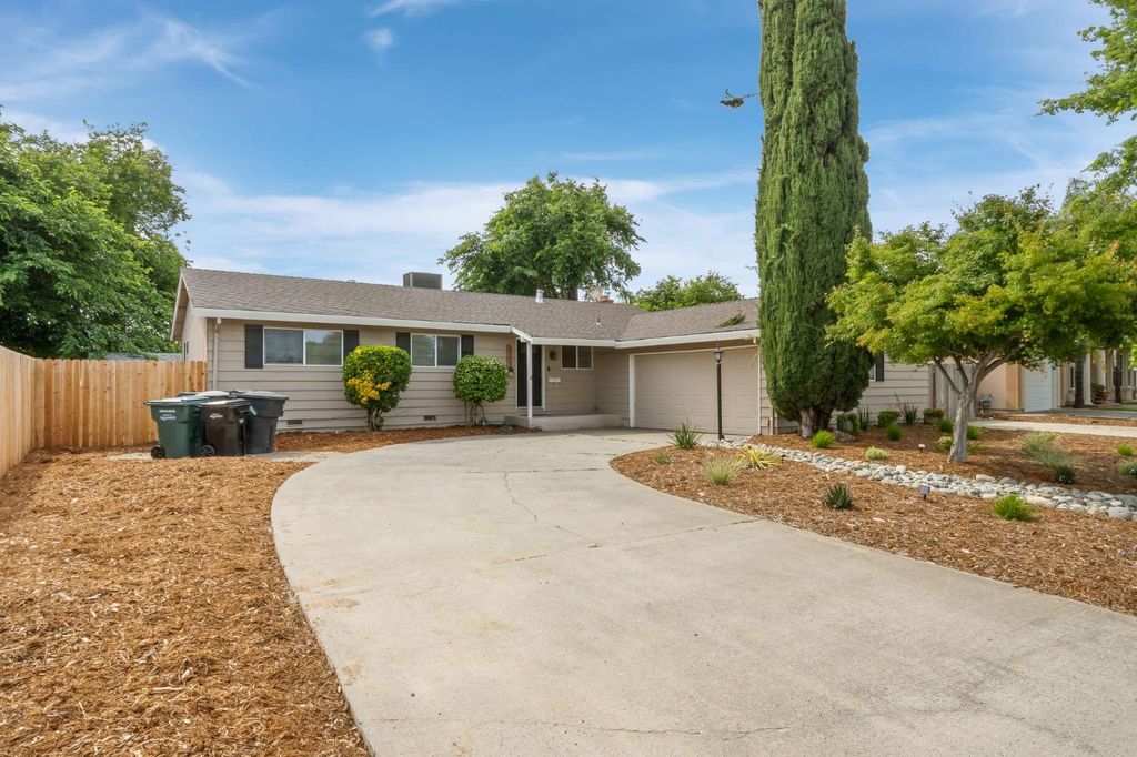 5123 Schuyler Dr, Carmichael, CA 95608