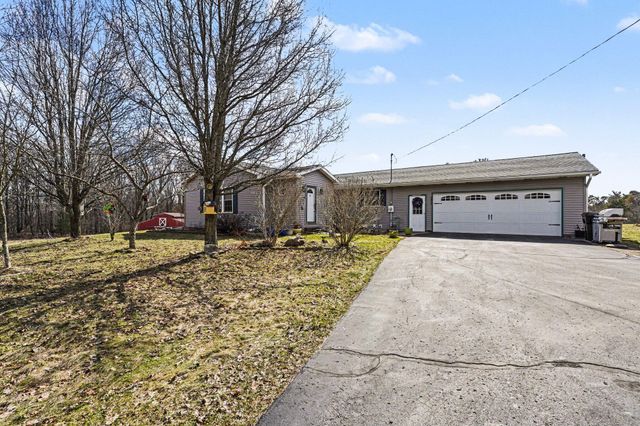 8392 Huff Road, Bellevue, MI 49021