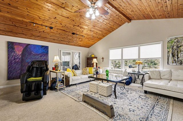 8392 Huff Road, Bellevue, MI 49021