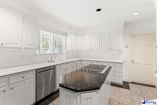 105 Circle Dr., Darlington, SC 29532