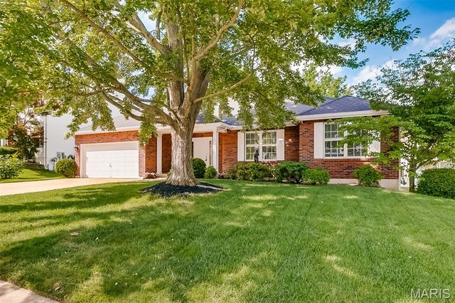1209 Quiet Woods Drive, St Peters, MO 63376