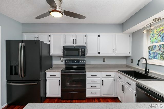 1209 Quiet Woods Drive, St Peters, MO 63376