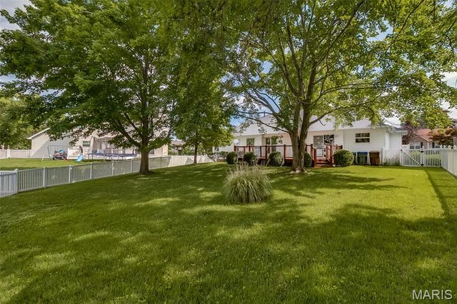 1209 Quiet Woods Drive, St Peters, MO 63376