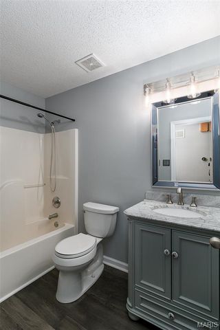 1209 Quiet Woods Drive, St Peters, MO 63376