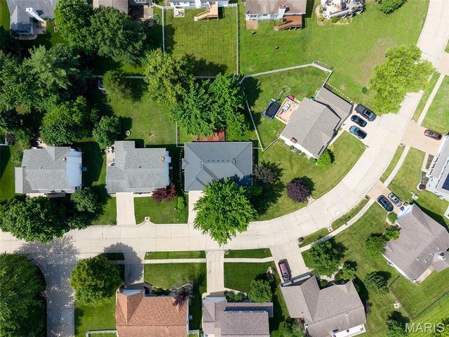 1209 Quiet Woods Drive, St Peters, MO 63376