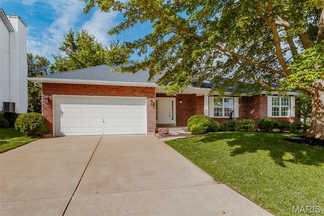 1209 Quiet Woods Drive, St Peters, MO 63376