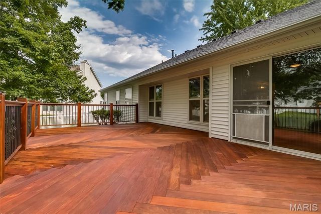 1209 Quiet Woods Drive, St Peters, MO 63376