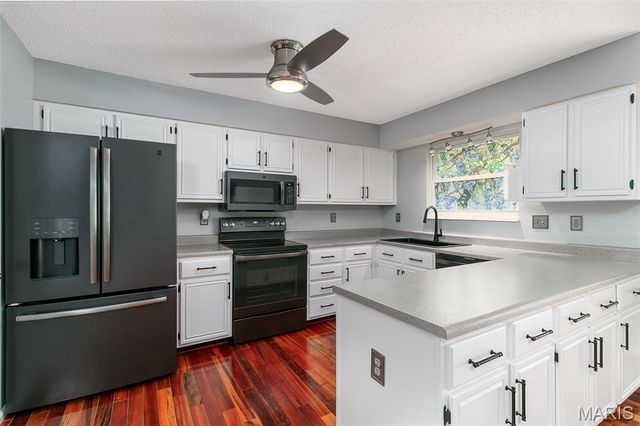 1209 Quiet Woods Drive, St Peters, MO 63376