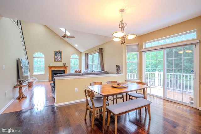 33 PIERCE RD, East Windsor, NJ 08520