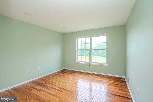 33 PIERCE RD, East Windsor, NJ 08520