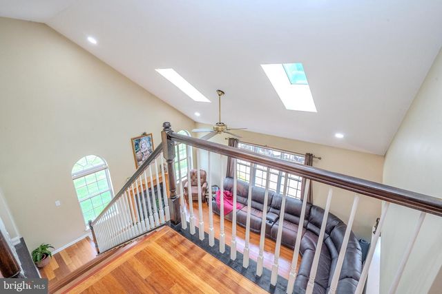 33 PIERCE RD, East Windsor, NJ 08520