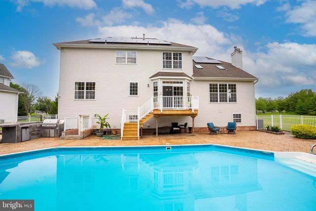 33 PIERCE RD, East Windsor, NJ 08520