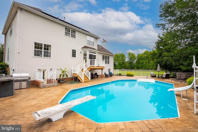 33 PIERCE RD, East Windsor, NJ 08520