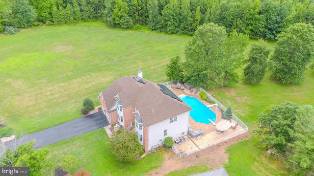 33 PIERCE RD, East Windsor, NJ 08520