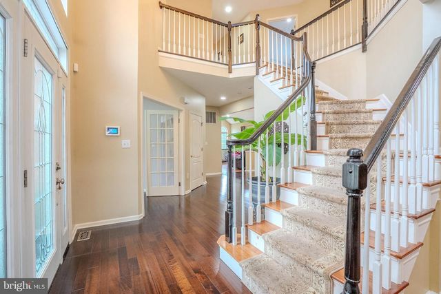 33 PIERCE RD, East Windsor, NJ 08520