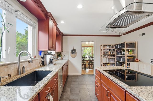 2759 Plymouth Avenue, Columbus, OH 43209