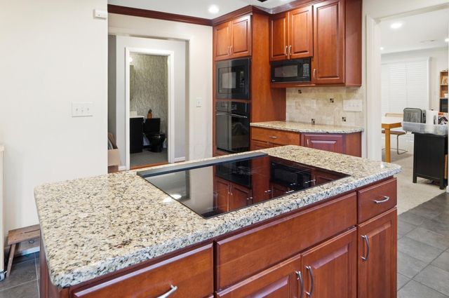 2759 Plymouth Avenue, Columbus, OH 43209
