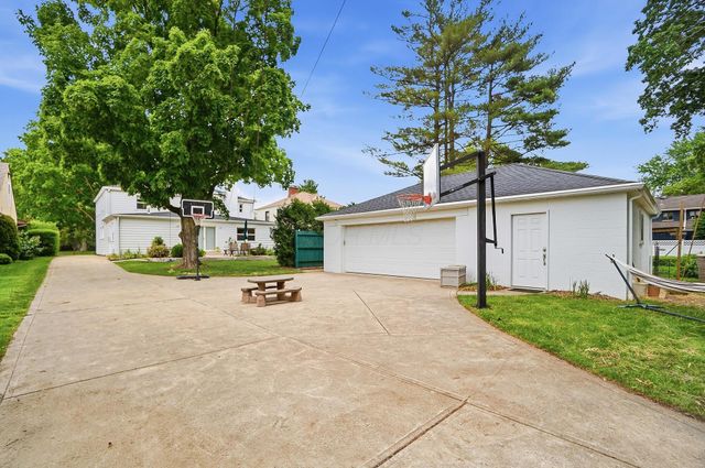 2759 Plymouth Avenue, Columbus, OH 43209