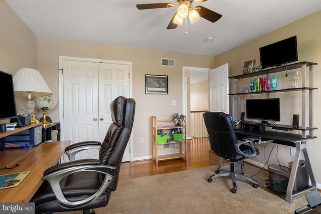 90 HUMMINGBIRD LN, Littlestown, PA 17340