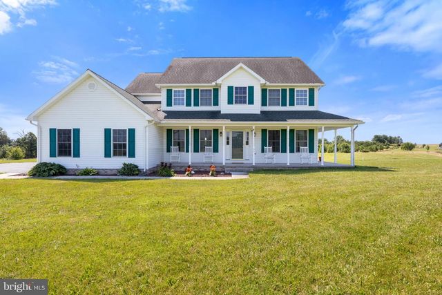 90 HUMMINGBIRD LN, Littlestown, PA 17340
