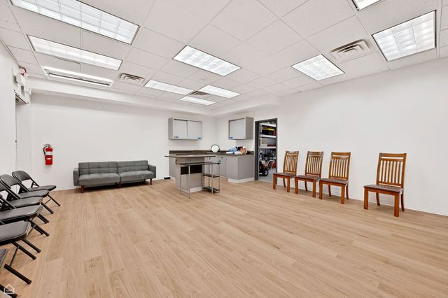 837 Mannheim Road, Bellwood, IL 60104