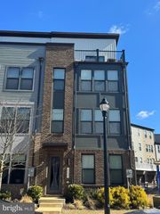 2527 EMERALD BRANCH DR, Hyattsville, MD 20782