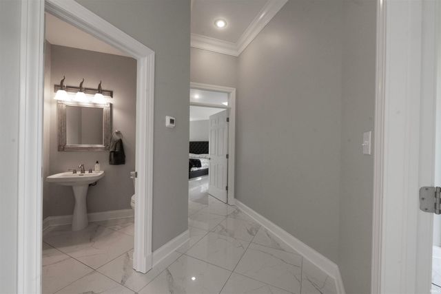 7233 Stonebridge Road, Newburgh, IN 47630