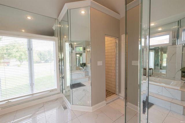 7233 Stonebridge Road, Newburgh, IN 47630