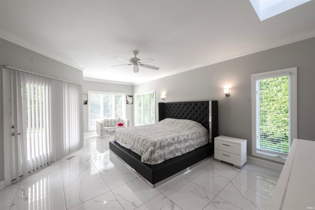 7233 Stonebridge Road, Newburgh, IN 47630