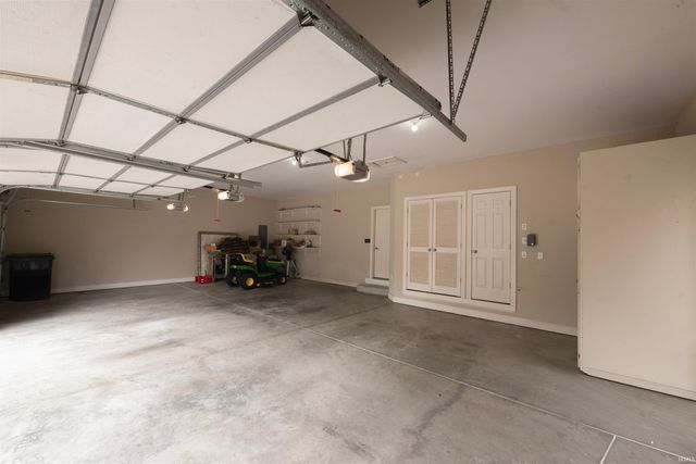 7233 Stonebridge Road, Newburgh, IN 47630