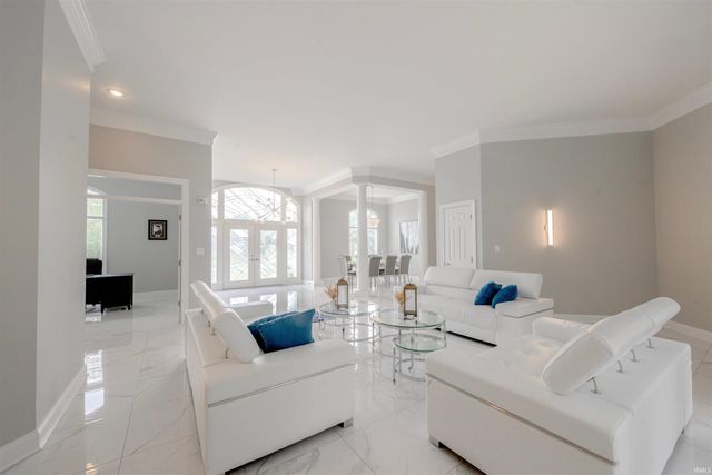 7233 Stonebridge Road, Newburgh, IN 47630