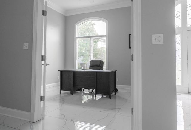 7233 Stonebridge Road, Newburgh, IN 47630