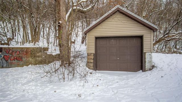 609 S Dewey Street, Eau Claire, WI 54701