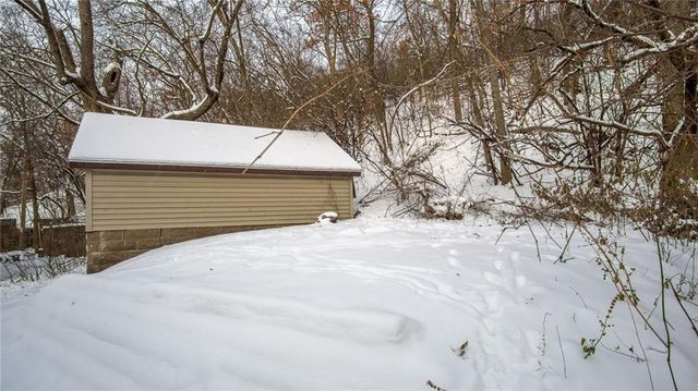 609 S Dewey Street, Eau Claire, WI 54701