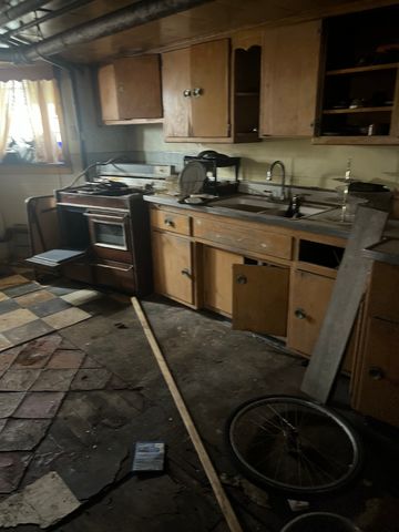 4340 W Jackson Boulevard, Chicago, IL 60624