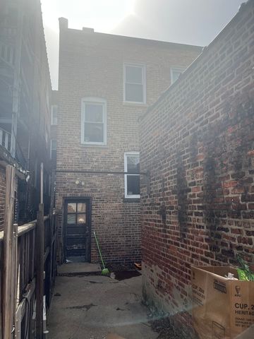 4340 W Jackson Boulevard, Chicago, IL 60624