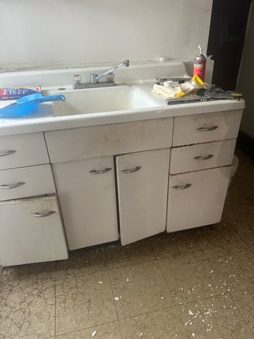 4340 W Jackson Boulevard, Chicago, IL 60624