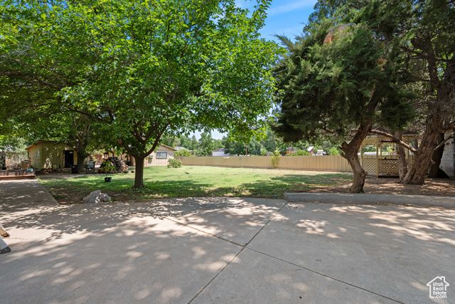 237 S 100 W, Hurricane, UT 84737