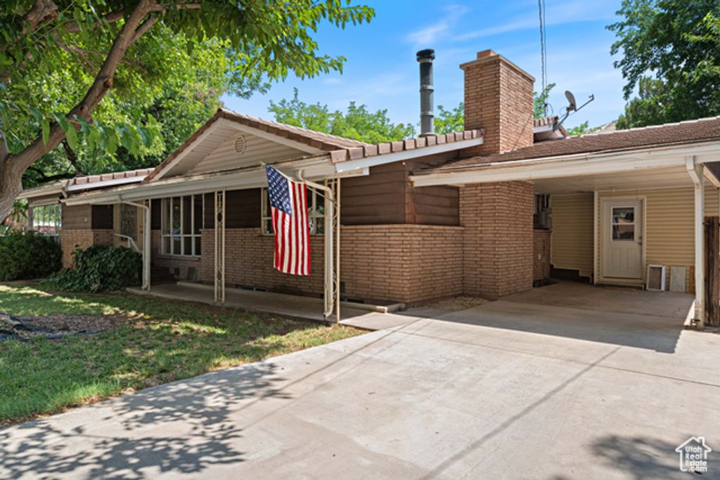 237 S 100 W, Hurricane, UT 84737