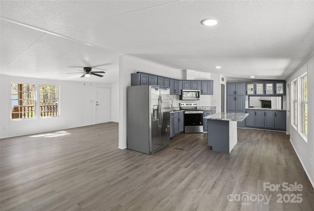 5 Concord Knoll Lane, Asheville, NC 28803