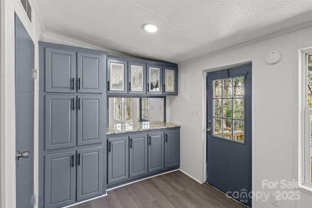 5 Concord Knoll Lane, Asheville, NC 28803