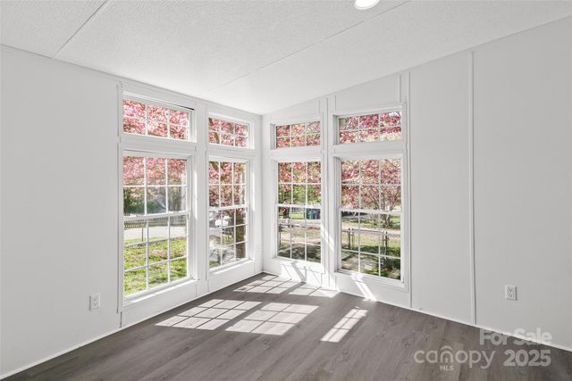 5 Concord Knoll Lane, Asheville, NC 28803