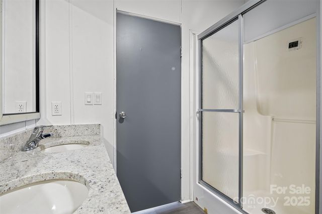 5 Concord Knoll Lane, Asheville, NC 28803