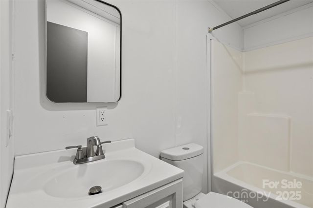 5 Concord Knoll Lane, Asheville, NC 28803