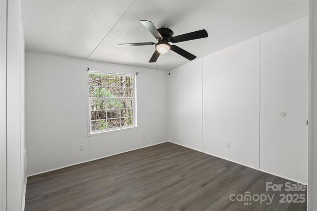 5 Concord Knoll Lane, Asheville, NC 28803