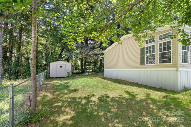 5 Concord Knoll Lane, Asheville, NC 28803