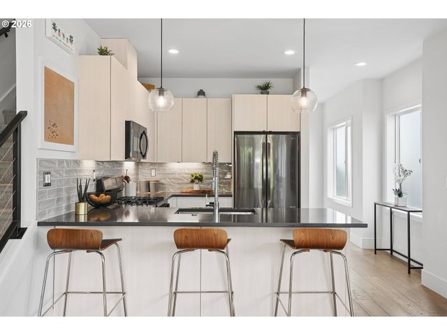 5309 Se 72ND Pl, Portland, OR 97206